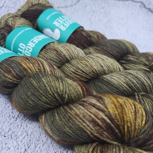 Legend of Boggy Creek - Eventide DK - Undercover Otter - Yarn - Undercover Otter - Default Title