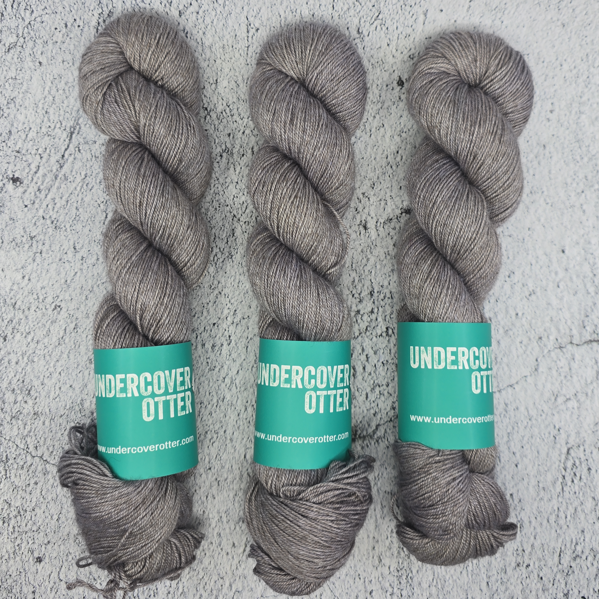 Chiaroscuro - Eventide Fingering - Undercover Otter - Yarn - Undercover Otter - Default Title