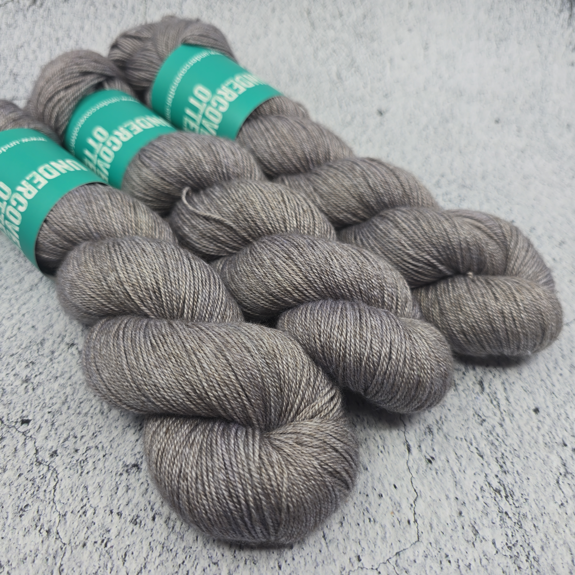 Chiaroscuro - Eventide Fingering - Undercover Otter - Yarn - Undercover Otter - Default Title