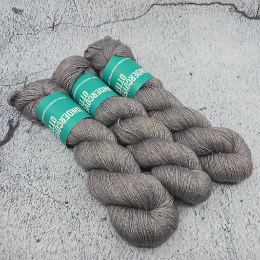 Chiaroscuro - Eventide Fingering - Undercover Otter - Yarn - Undercover Otter - Default Title