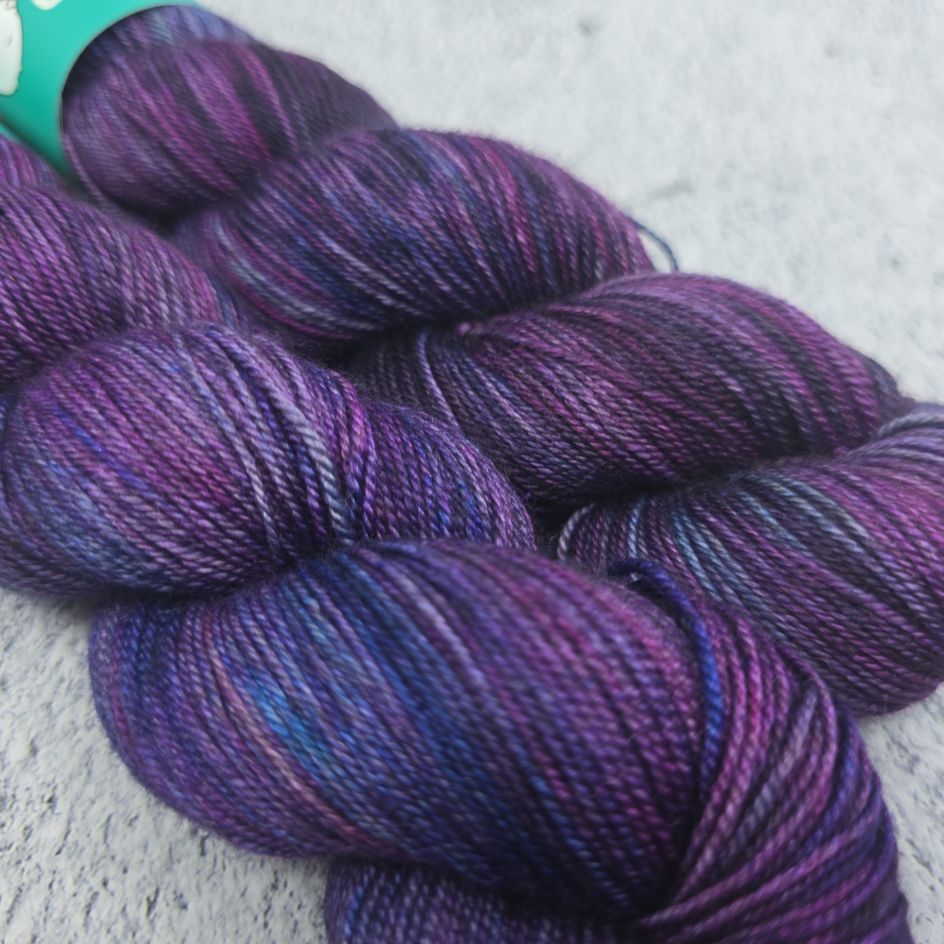 Umibozu - Eventide Fingering - Undercover Otter - Yarn - Undercover Otter - Default Title