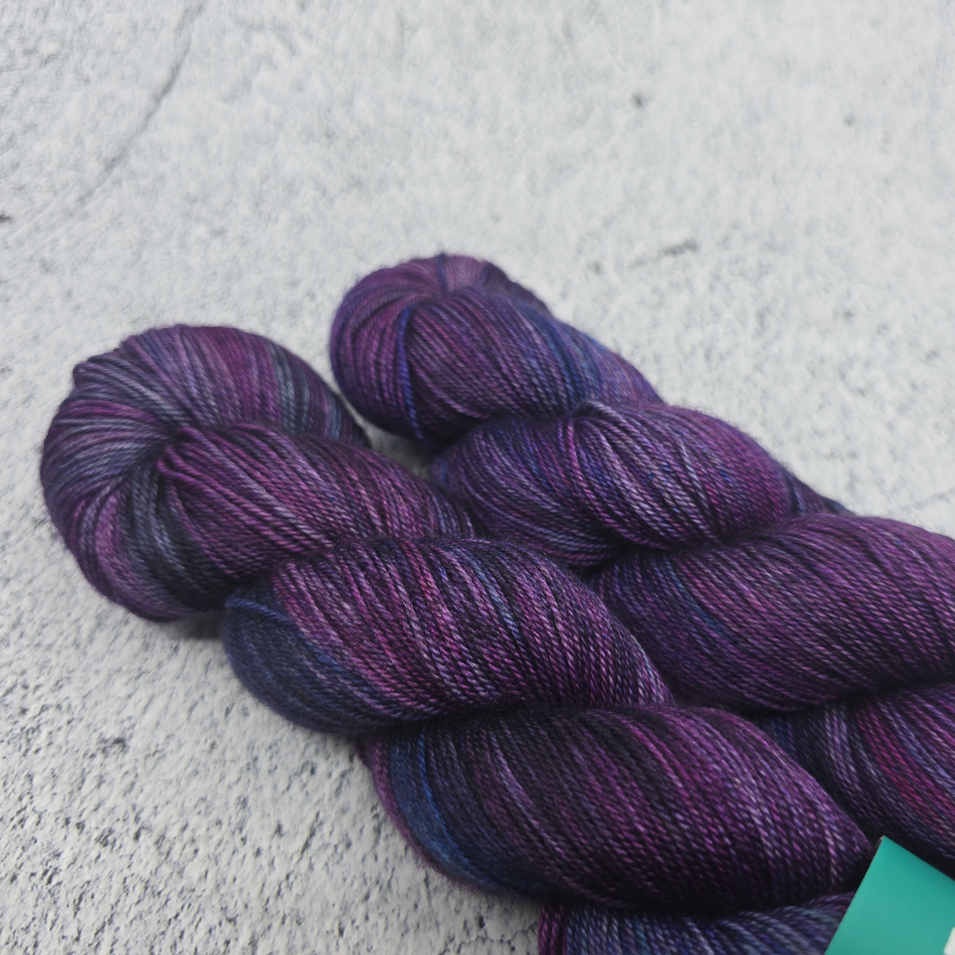 Umibozu - Eventide Fingering - Undercover Otter - Yarn - Undercover Otter - Default Title