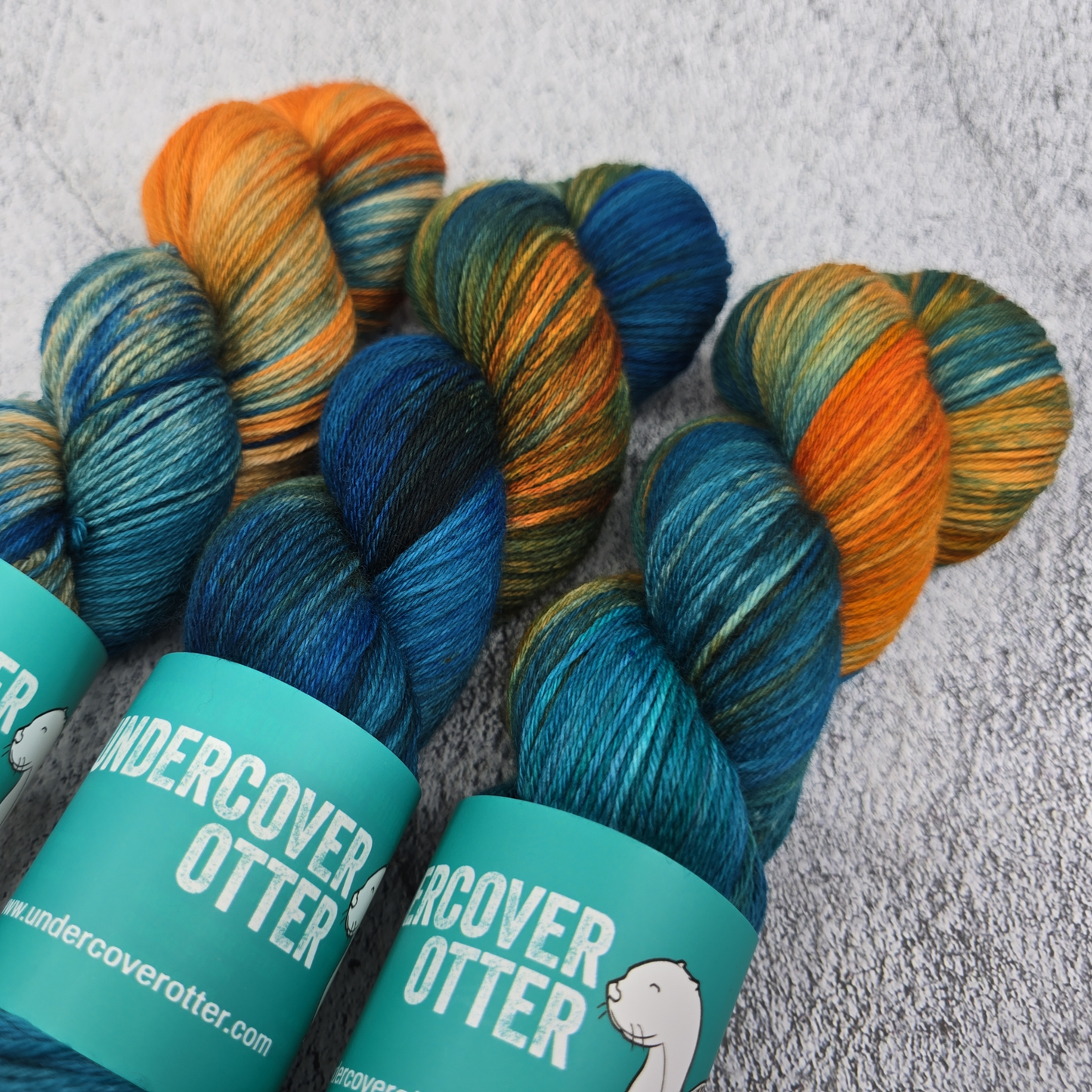 Hill House - Squirm - Undercover Otter