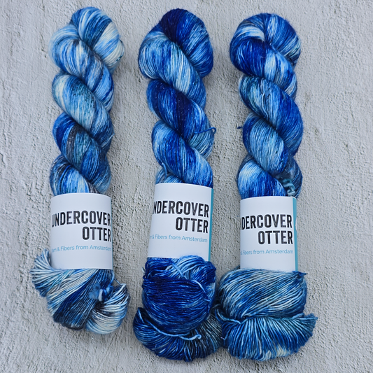 Source Code - Singularity Sparkle - Undercover Otter - Yarn - Undercover Otter - Default Title