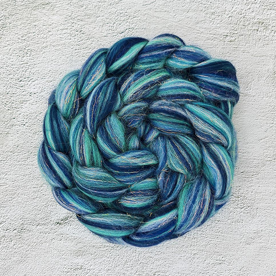 Whispering Hillock - Fiber Blend - Undercover Otter