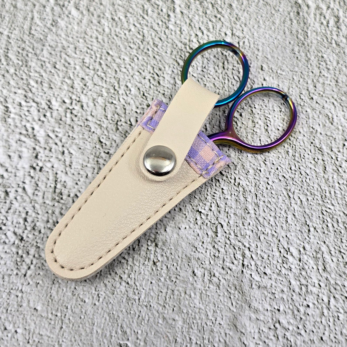 Milward Oilslick Embroidery Scissors - Undercover Otter - Tools - Milward - White Faux Leather