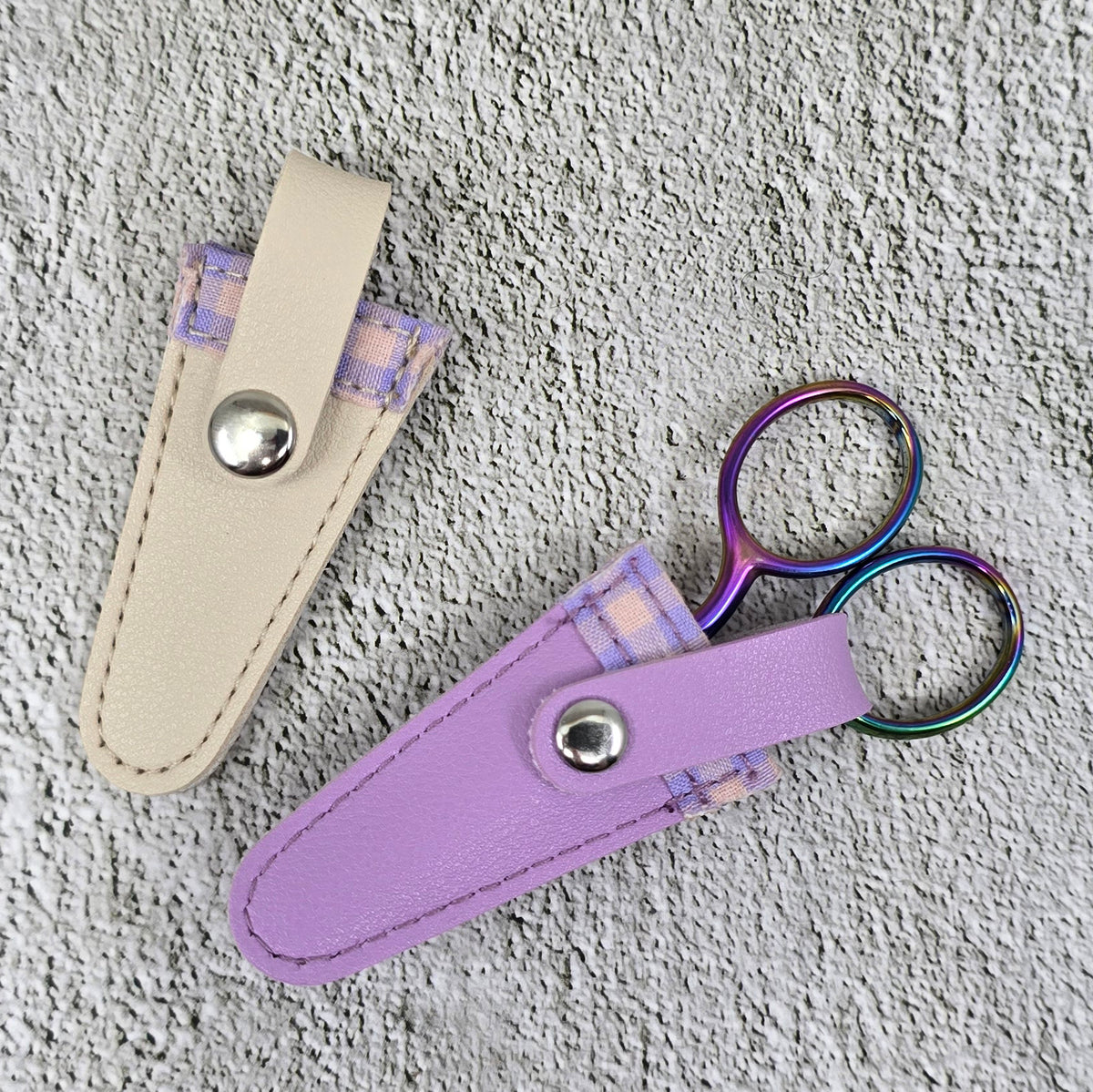 Milward Oilslick Embroidery Scissors - Undercover Otter - Tools - Milward - White Faux Leather