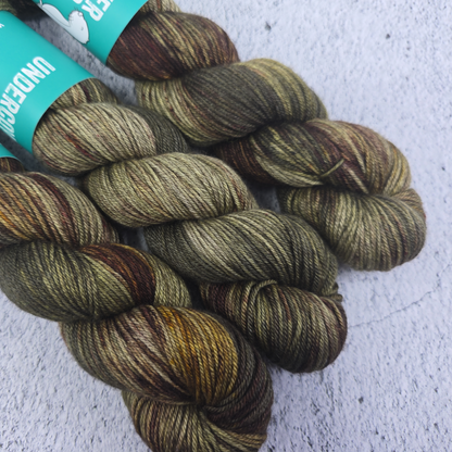 Legend of Boggy Creek - Eventide DK - Undercover Otter - Yarn - Undercover Otter - Default Title