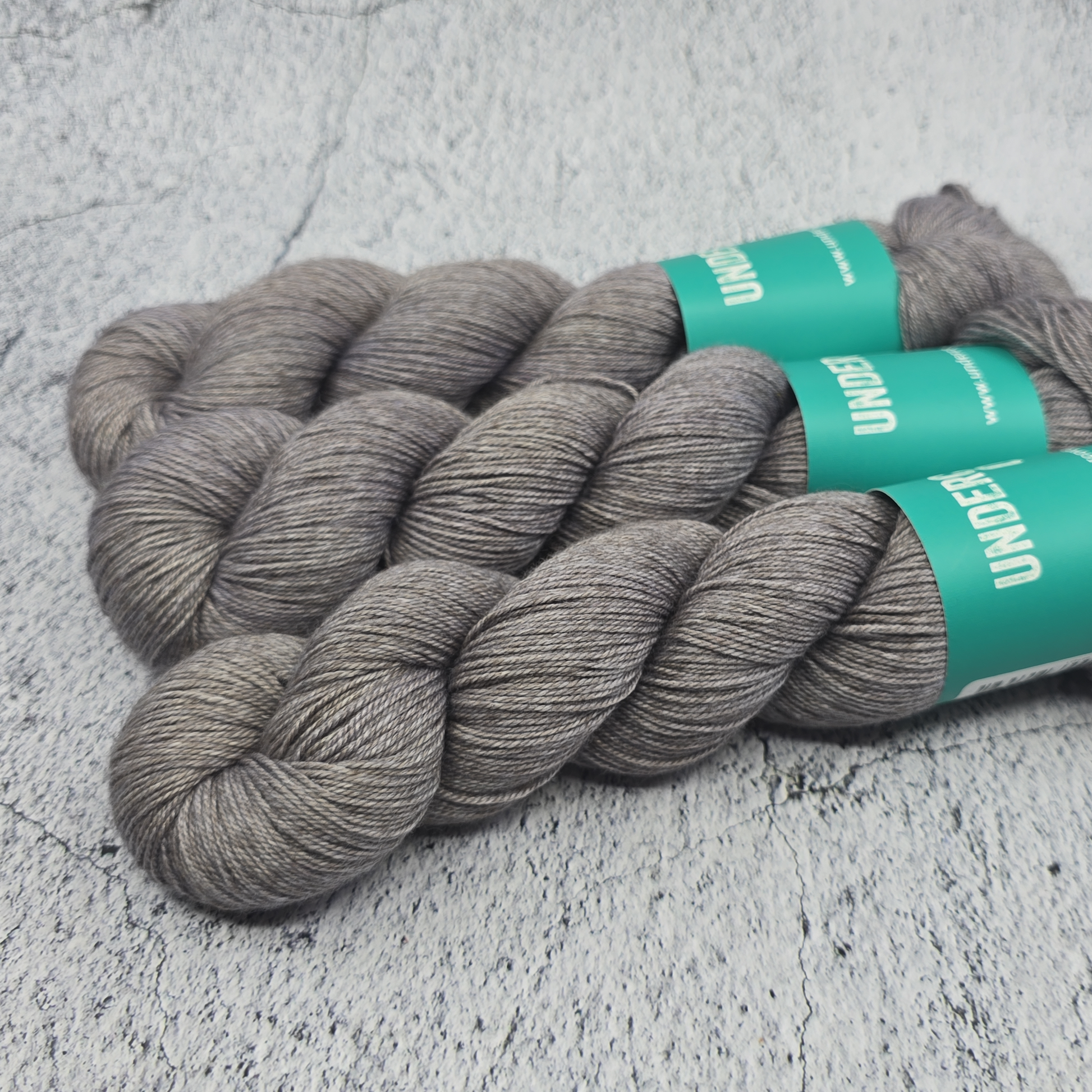 Chiaroscuro - Eventide Fingering - Undercover Otter - Yarn - Undercover Otter - Default Title