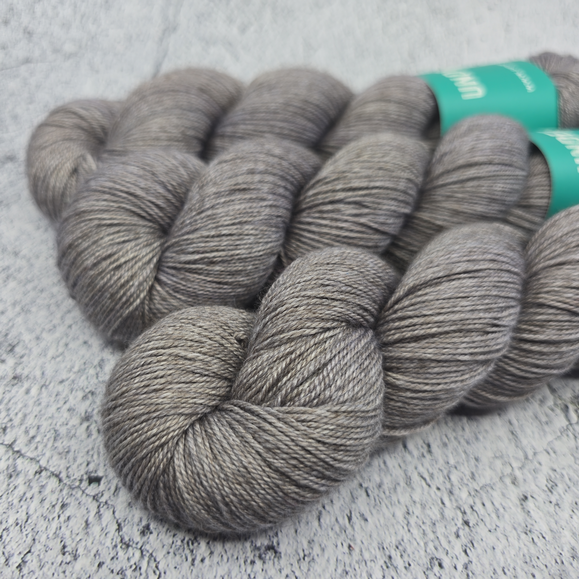 Chiaroscuro - Eventide Fingering - Undercover Otter - Yarn - Undercover Otter - Default Title