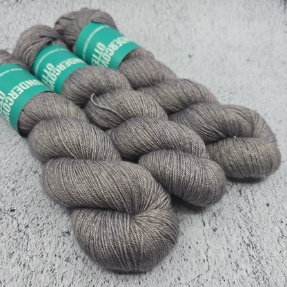 Chiaroscuro - Eventide Fingering - Undercover Otter - Yarn - Undercover Otter - Default Title