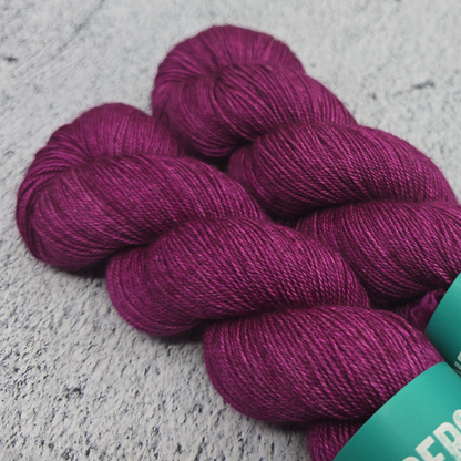 Color Out of Space - Eventide Fingering - Undercover Otter - Yarn - Undercover Otter - Default Title