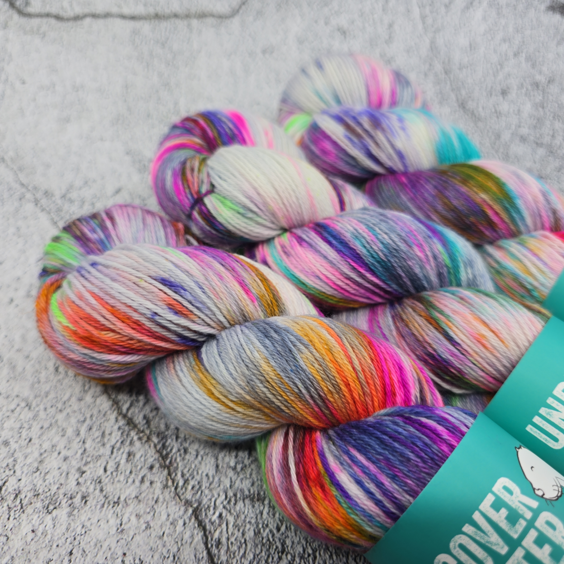 House - Squirm - Undercover Otter