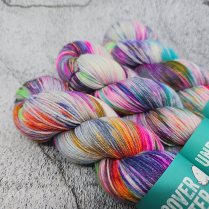 House - Squirm - Undercover Otter