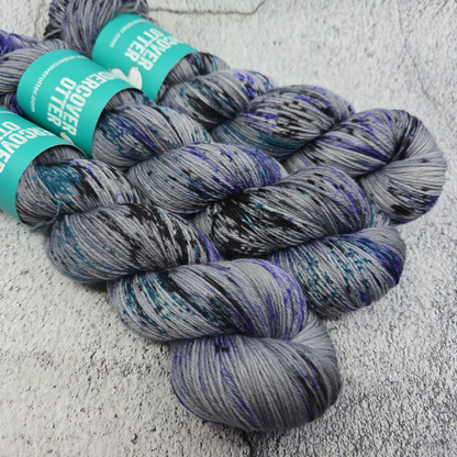 Wolfen - Squirm - Undercover Otter