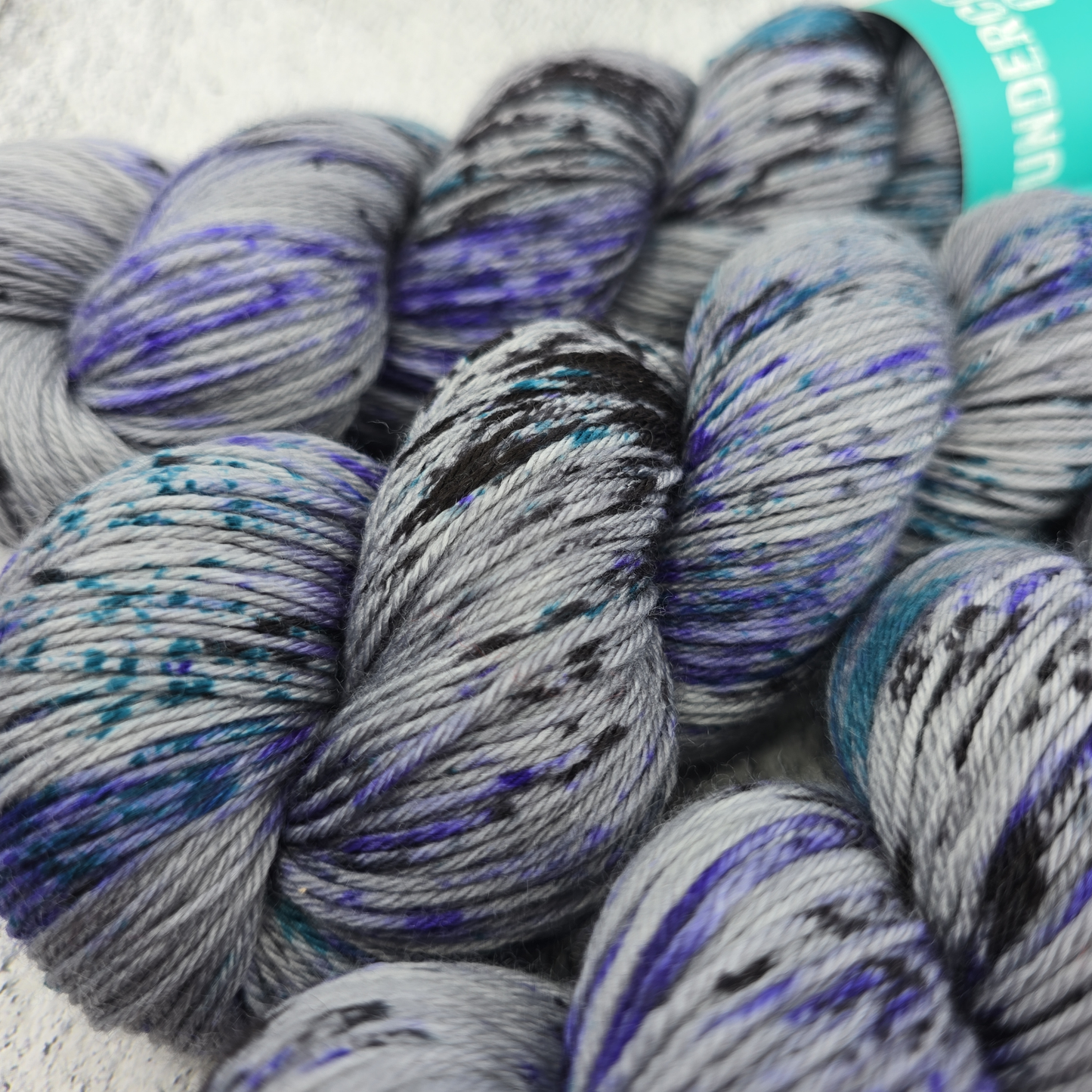 Wolfen - Squirm - Undercover Otter