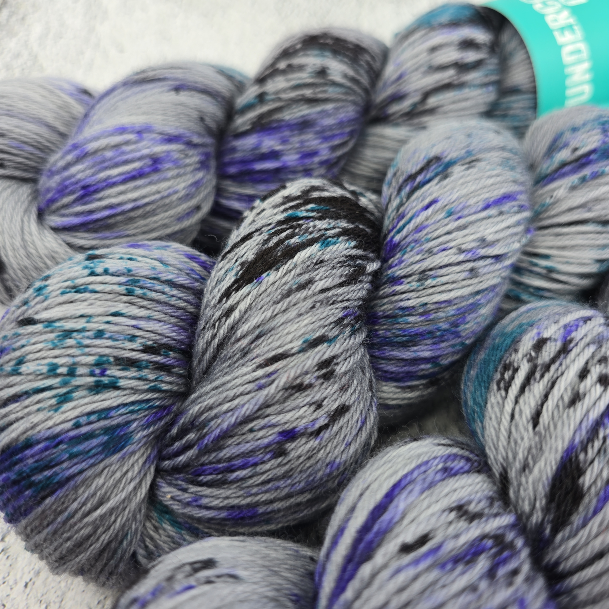 Wolfen - Squirm - Undercover Otter