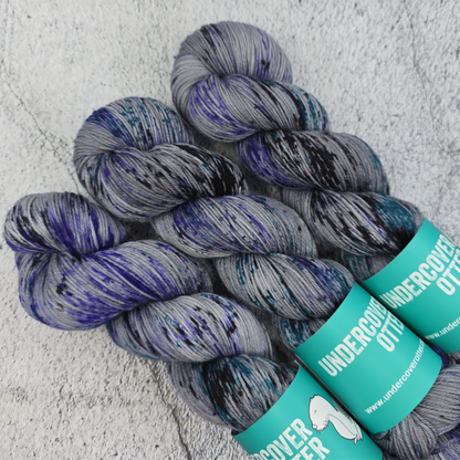 Wolfen - Squirm - Undercover Otter